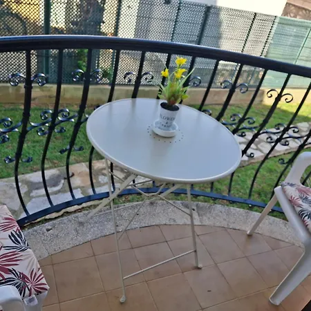 Retiro شقة دينايا